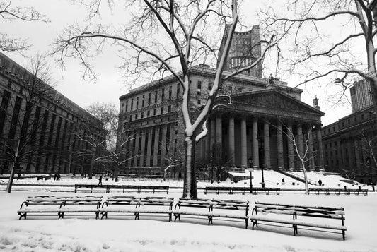Alessandra Mattanza | CONTRASTS, New York. The New York County Courthouse stands in a snowy scene.  Available as an art print or as a photographic print on acrylic glass.